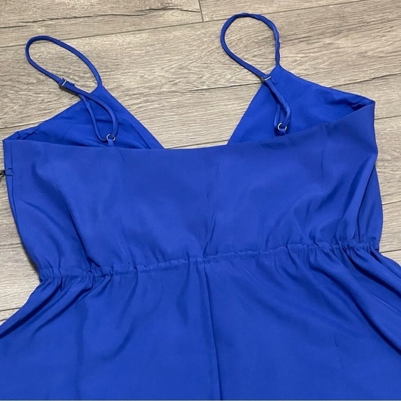 Superdown Austin Deep V Cobalt Blue Romper Sz Medium NWT - Picture 9 of 10